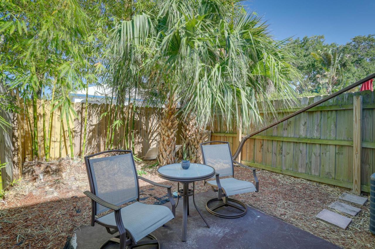 Breezy Cape Canaveral Townhome About 1 Mi To Beach! Bagian luar foto